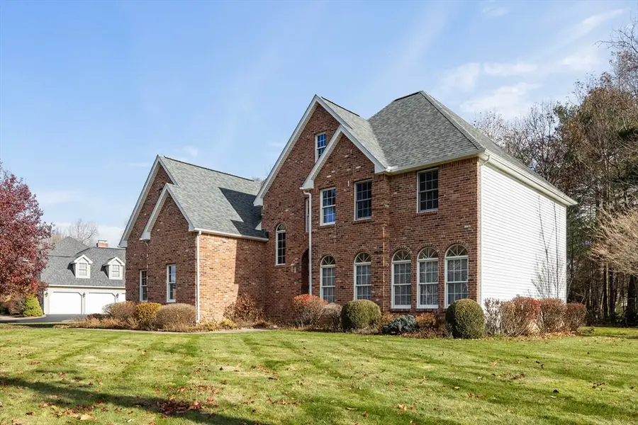 161 Wildflower Circle, Westfield, MA 01085 - Image #2