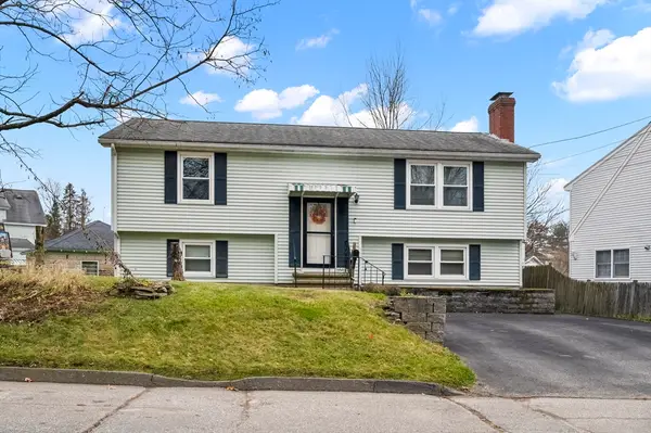 15 Cumberland St, Worcester, MA 01606
