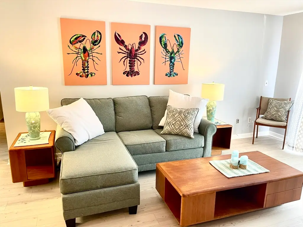 44 Lexington Ave #4, Gloucester, MA 01930 - Image #1