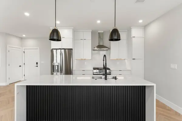 106 Moore #5, Boston, MA 02128