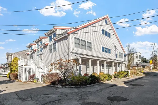 60 Rocky Neck Ave #202, Gloucester, MA 01930