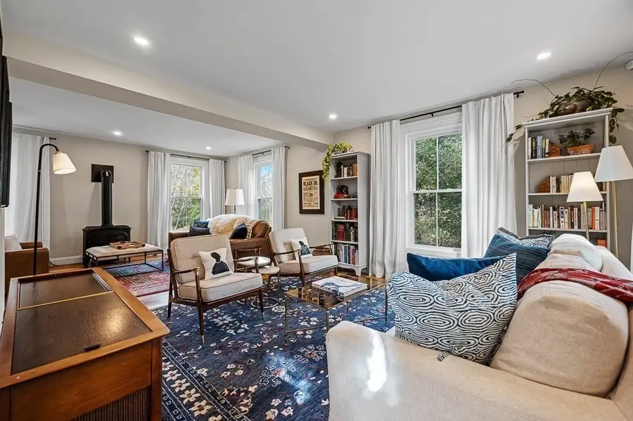 13 Blackstone St, Mendon, MA 01756 - Image #2