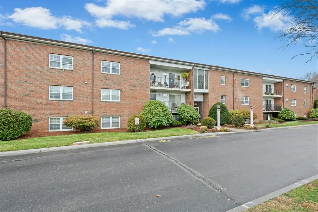 155 Milk St #5, Westborough, MA 01581 - Image #1