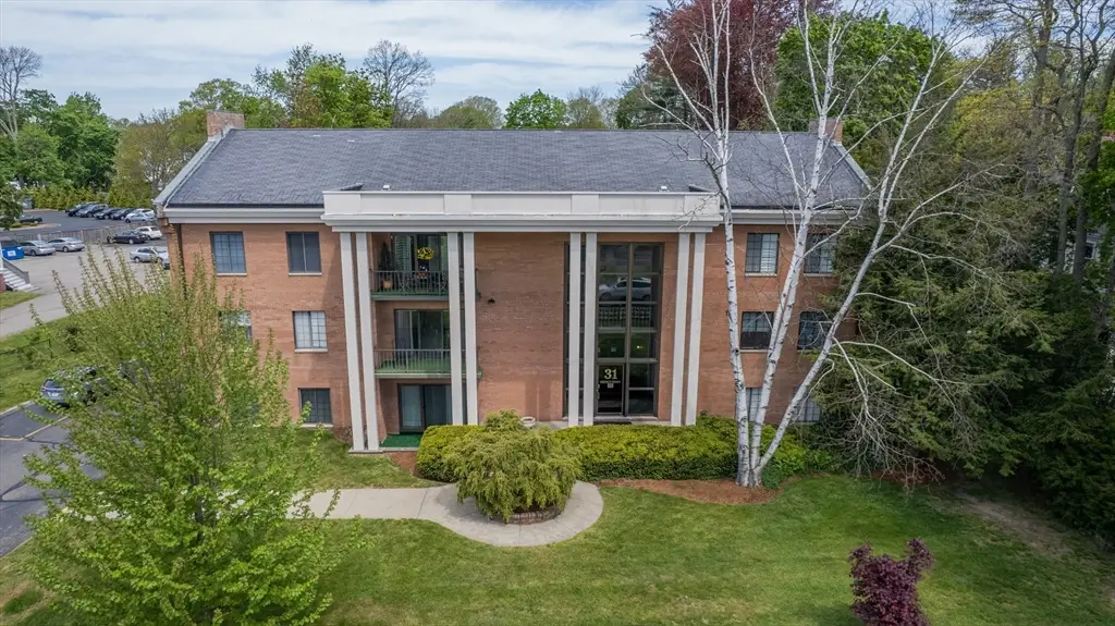 31 Church Grn #303, Taunton, MA 02780 - Image #1