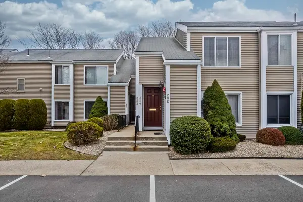 286 Nassau Dr #286, Springfield, MA 01129