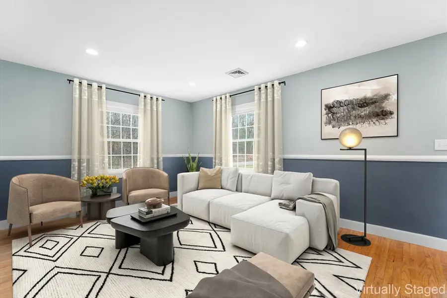 127 Old Millville Rd, Uxbridge, MA 01569 - Image #3