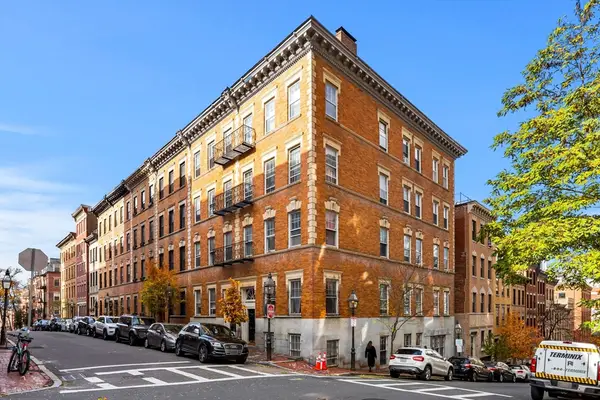 39 Revere St #6, Boston, MA 02114