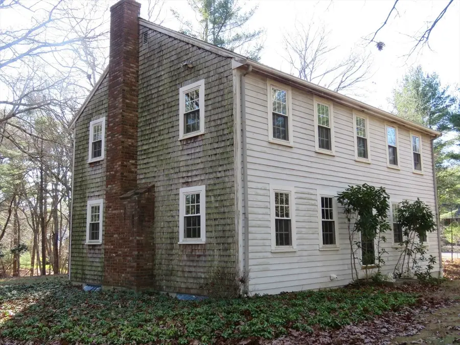 18 Wampatuck St, Pembroke, MA 02359 - Image #2