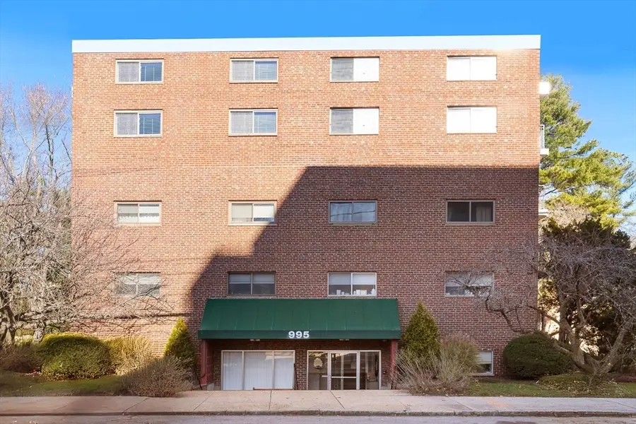 995 Massachusetts Avenue #404, Arlington, MA 02476 - Image #2