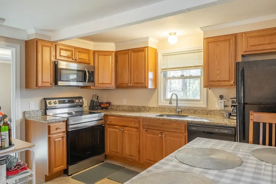 102 Worcester Rd, Charlton, MA 01507 - Image #3