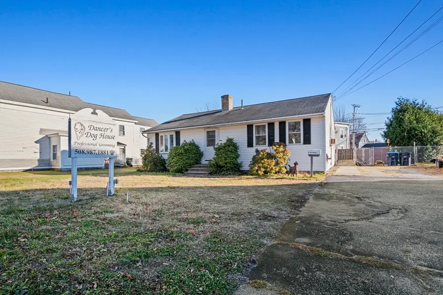 9 Charlton Street, Oxford, MA 01540 - Image #2