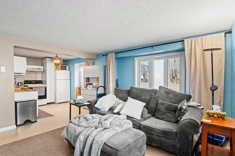 9 Charlton Street, Oxford, MA 01540 - Image #3