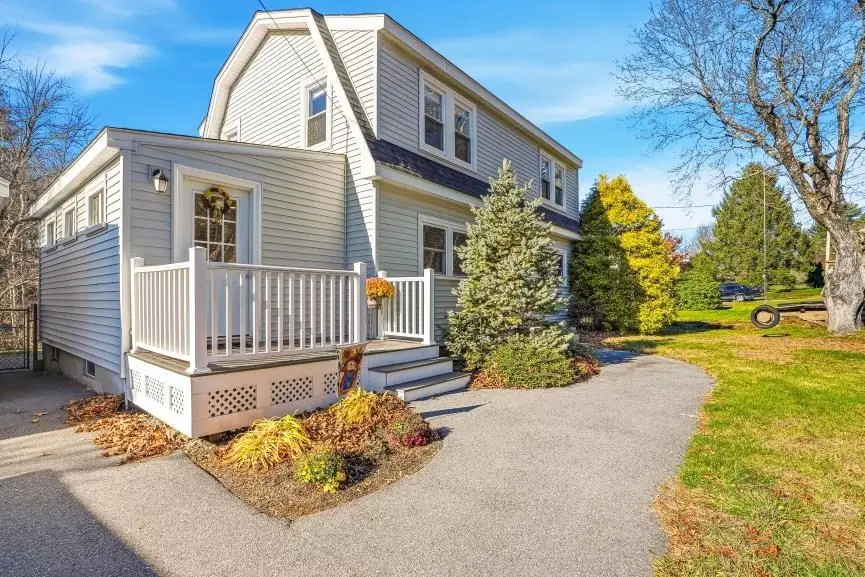 49 Grove St, Upton, MA 01568 - Image #3