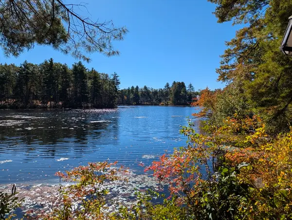 34 Hallock Point Road, Stow, MA 01775