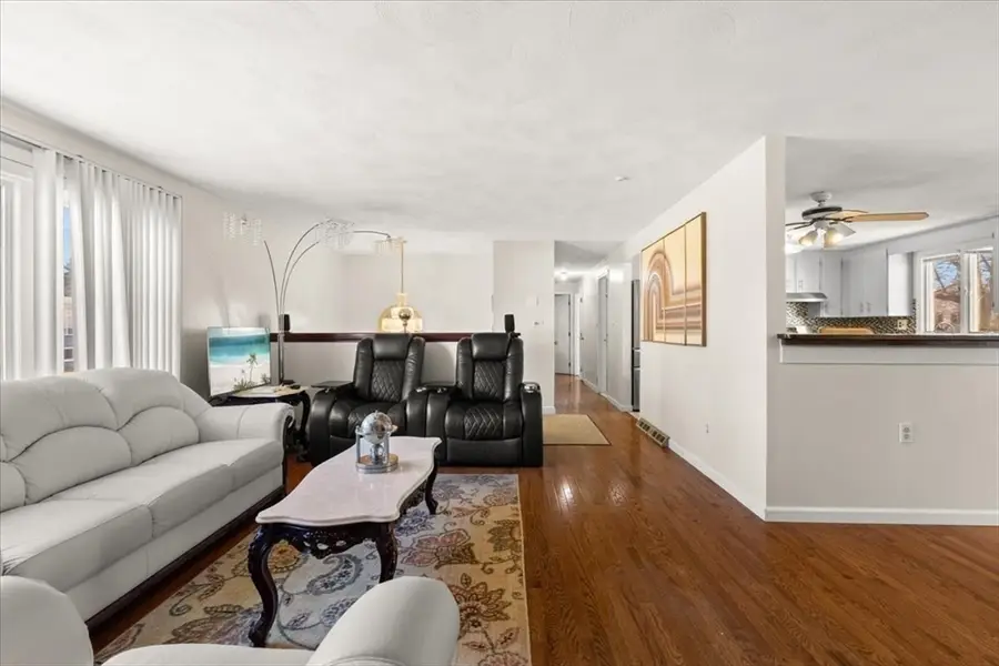 30 Hemlock Ter, Randolph, MA 02368 - Image #3