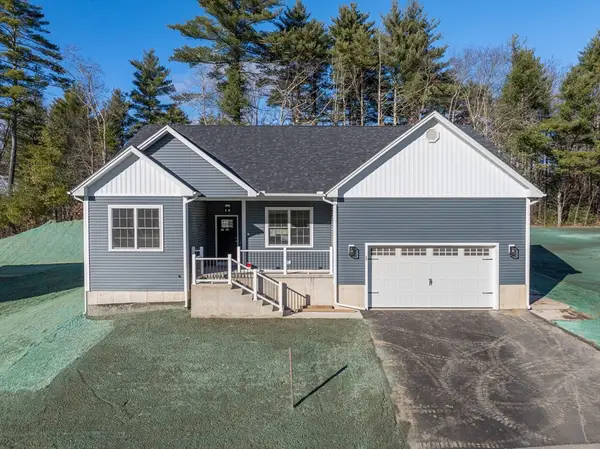 15 High Bluff Rd, Belchertown, MA 01007