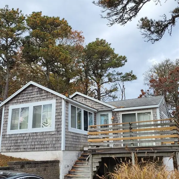 22 Pine Knoll Ave, Chatham, MA 02633