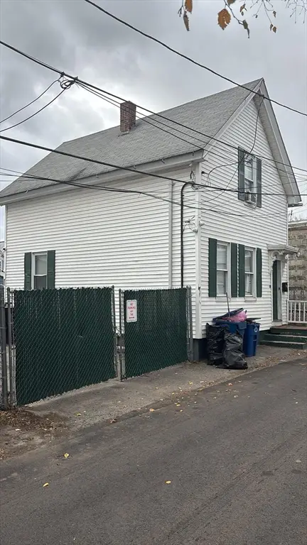 12 Merrimack View Ct, Lawrence, MA 01841 - Image #2