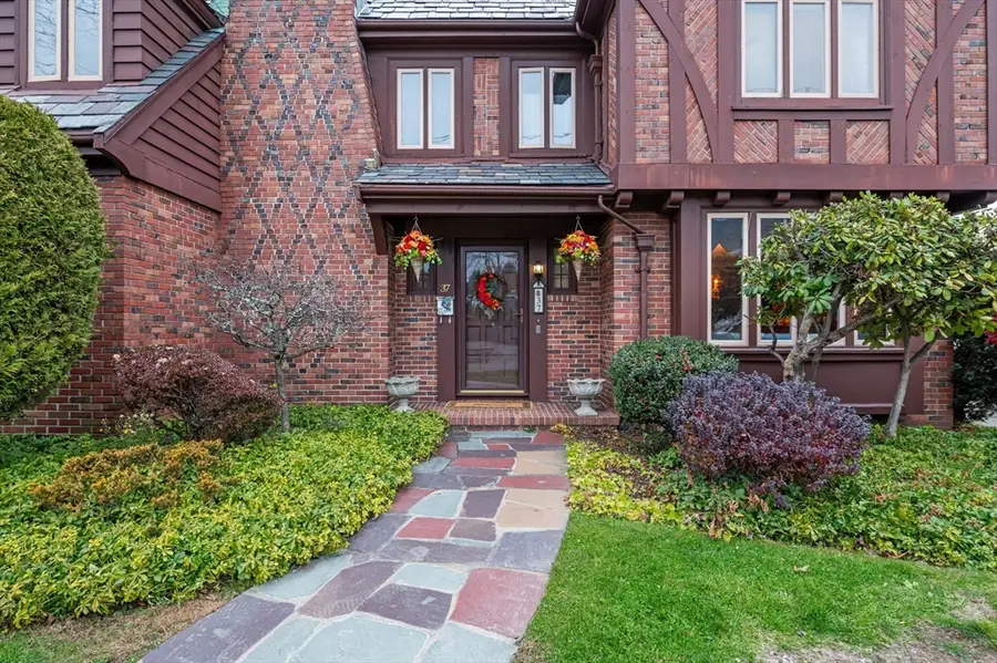 37 Stanley Rd, Swampscott, MA 01907 - Image #2