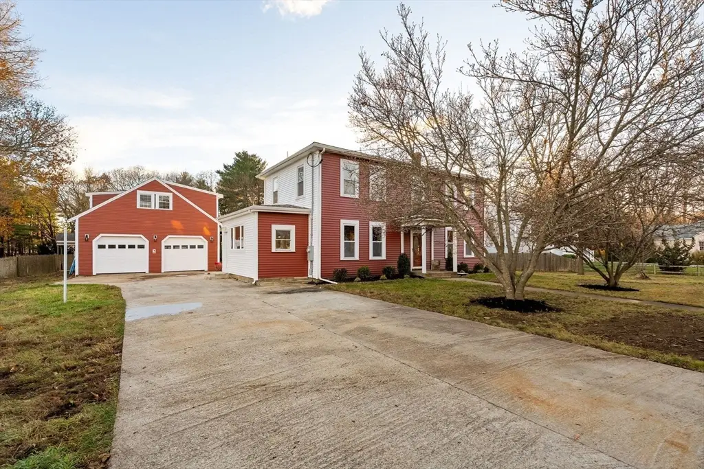 158 Central St, Rockland, MA 02370 - Image #1