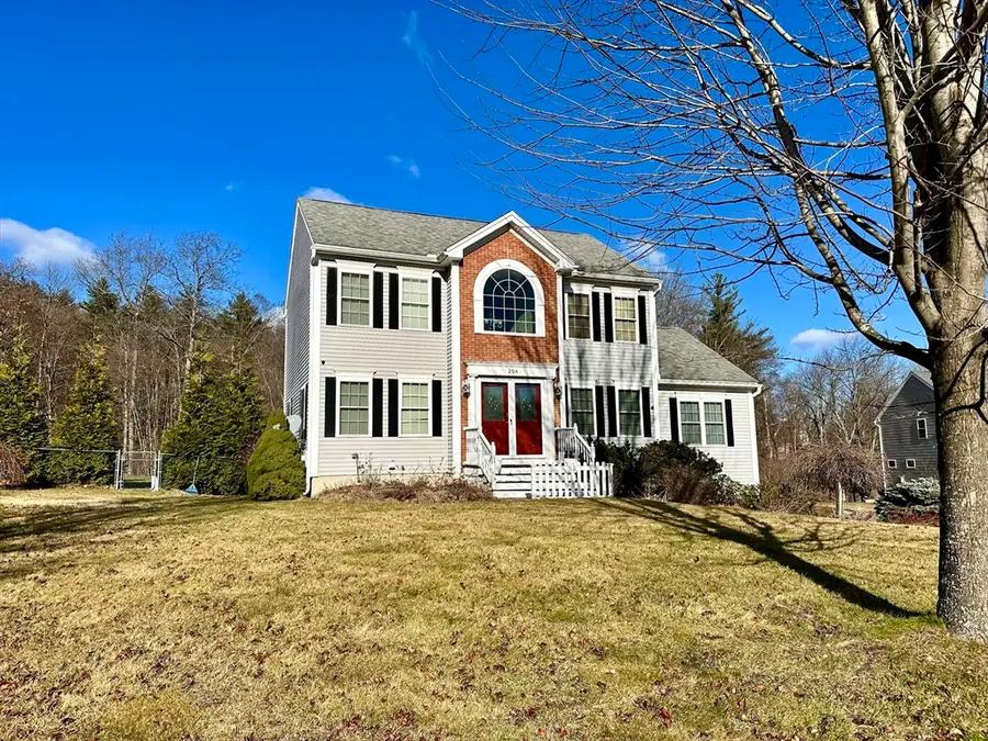 204 Roosevelt St, Fitchburg, MA 01420 - Image #2