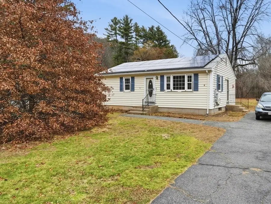 8 Metacomet Cir, Belchertown, MA 01007 - Image #2