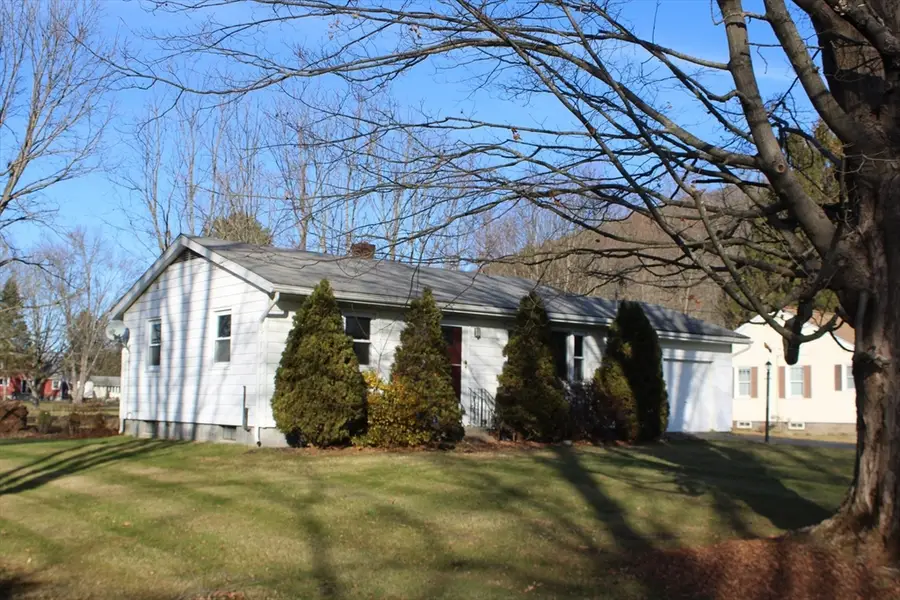 33 Eastern Ave, South Deerfield, MA 01373 - Image #2