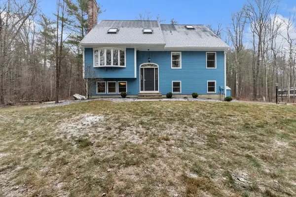 9 Michael Ln, Sterling, MA 01564