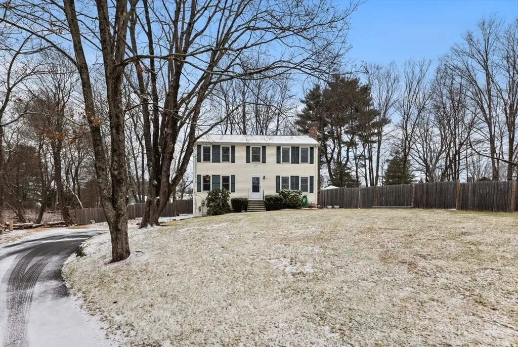 13 Plain St, Upton, MA 01568 - Image #1