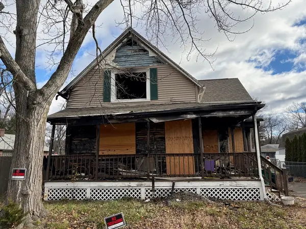 15 Hudson Avenue, Chicopee, MA 01020