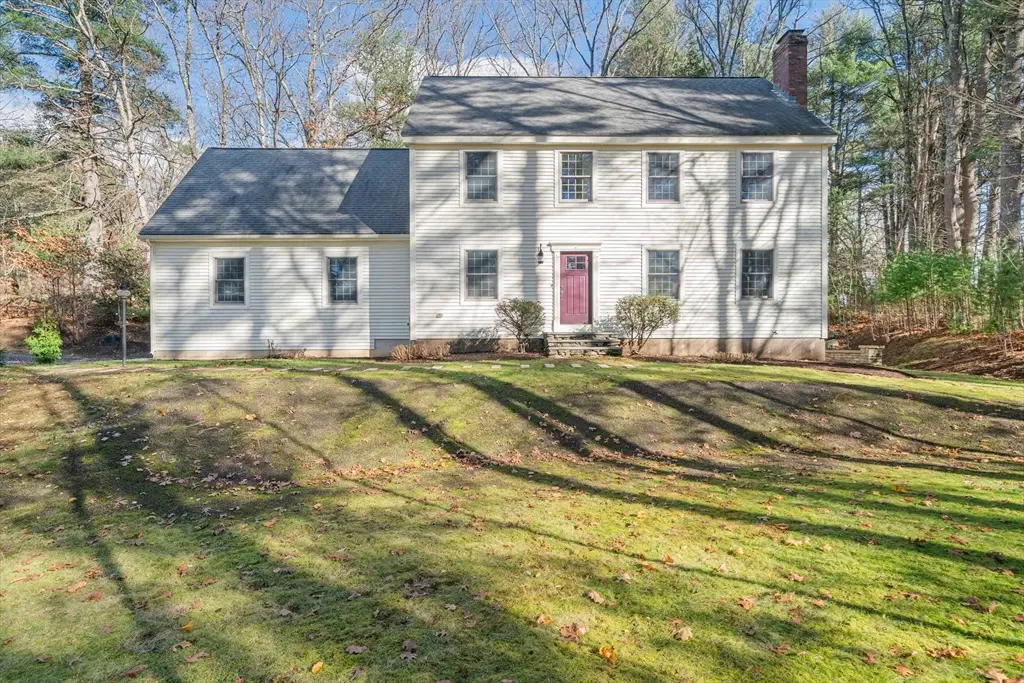 107 Henry St, Uxbridge, MA 01569 - Image #1