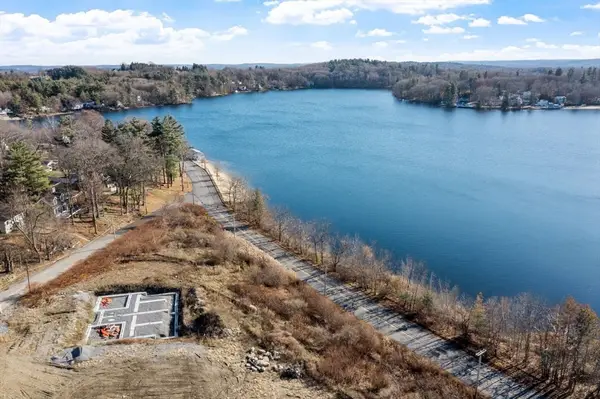 23-25 Kimball St, Lunenburg, MA 01462