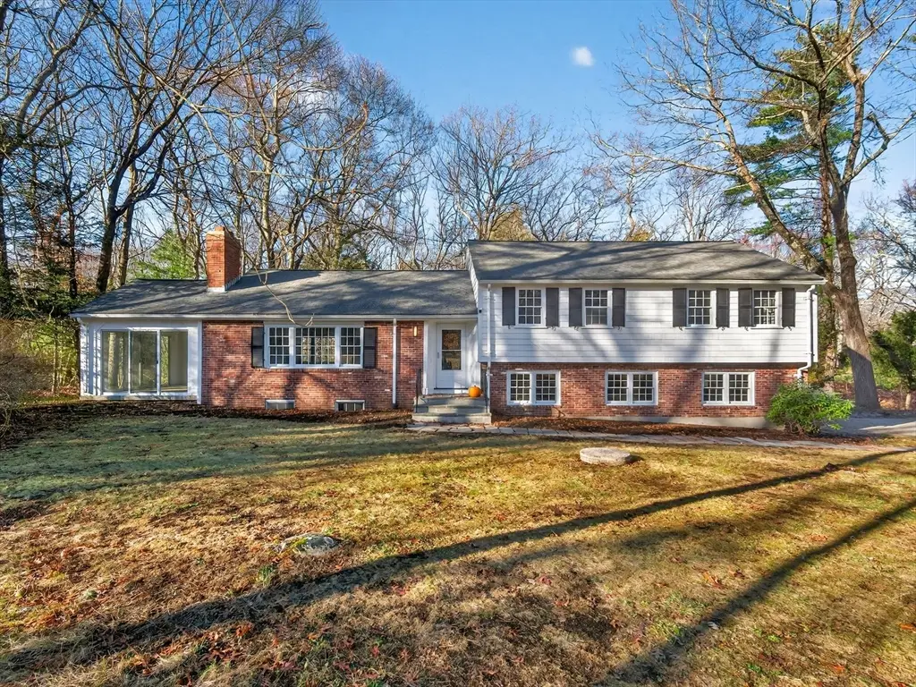 1 Crest Dr W, Dover, MA 02030 - Image #1