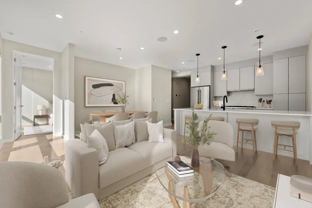 340 W 2nd Street #13, Boston, MA 02127 - Image #1