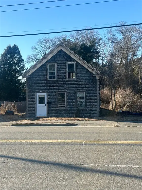 233 Marion Rd, Wareham, MA 02571 - Image #1