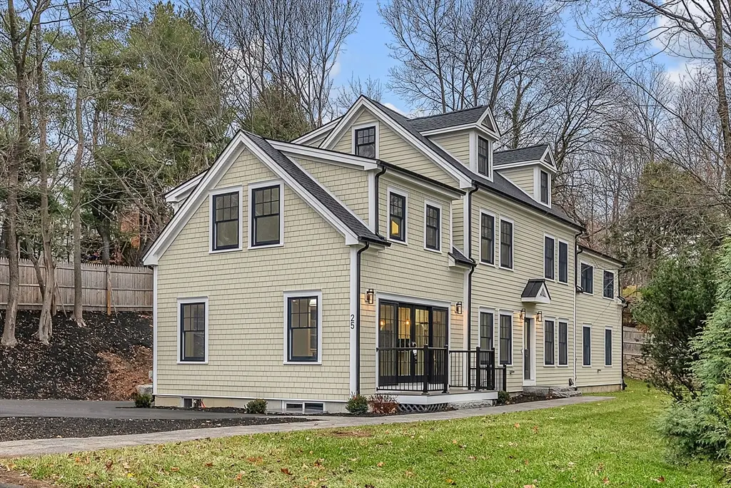 25 Shaw Rd, Wellesley, MA 02481 - Image #1
