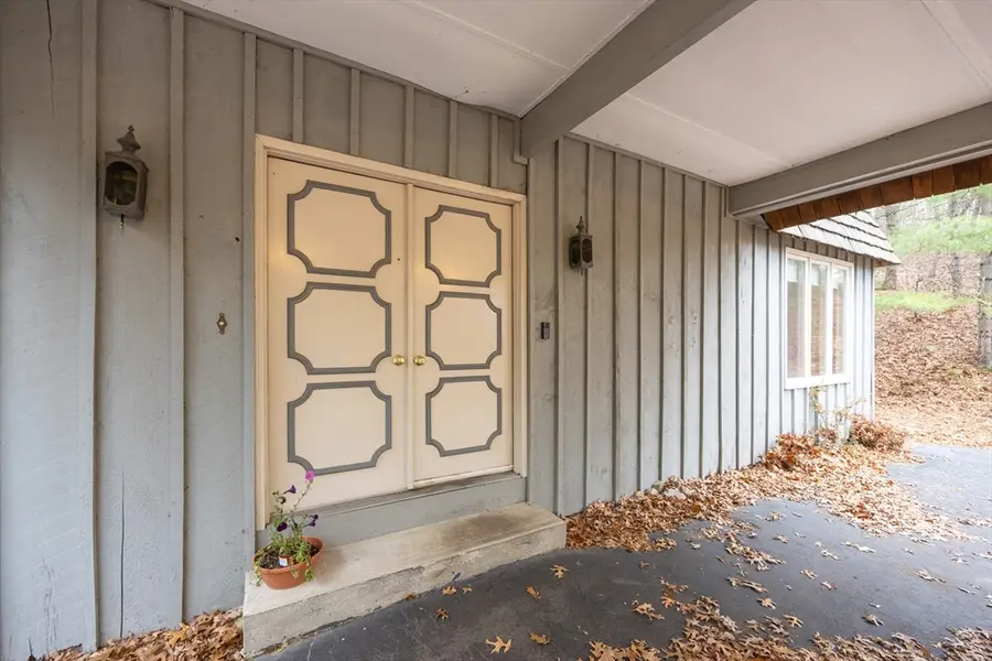 90 Blueberry Lane, Westwood, MA 02090 - Image #2