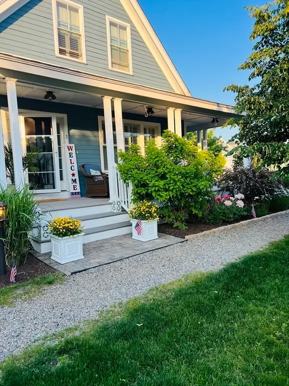 1 Sparrow Grn, Weymouth, MA 02190 - Image #1