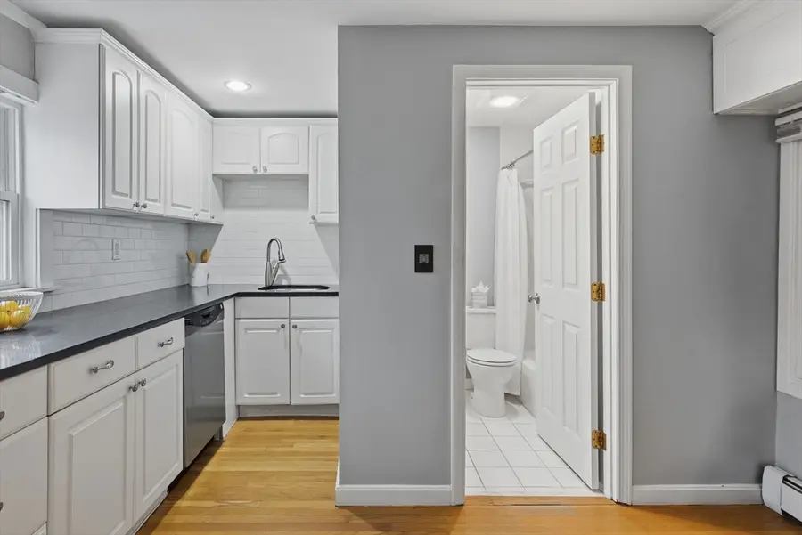 528 E 3rd St #2, Boston, MA 02127 - Image #3