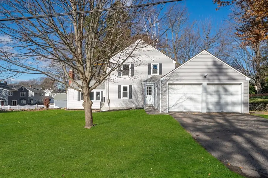 6 Puritan Ln, Dedham, MA 02026 - Image #2