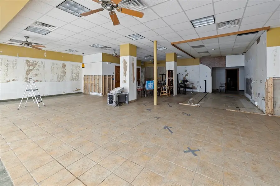 12-14 E Main St, Orange, MA 01364 - Image #3