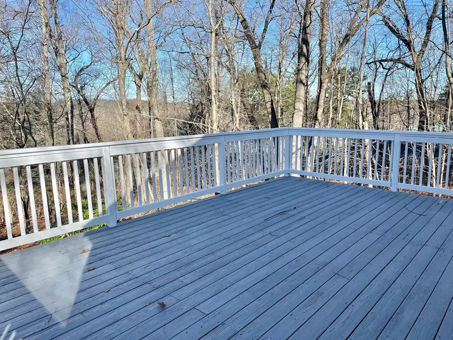 20 Hillside Ct, Amesbury, MA 01913 - Image #2