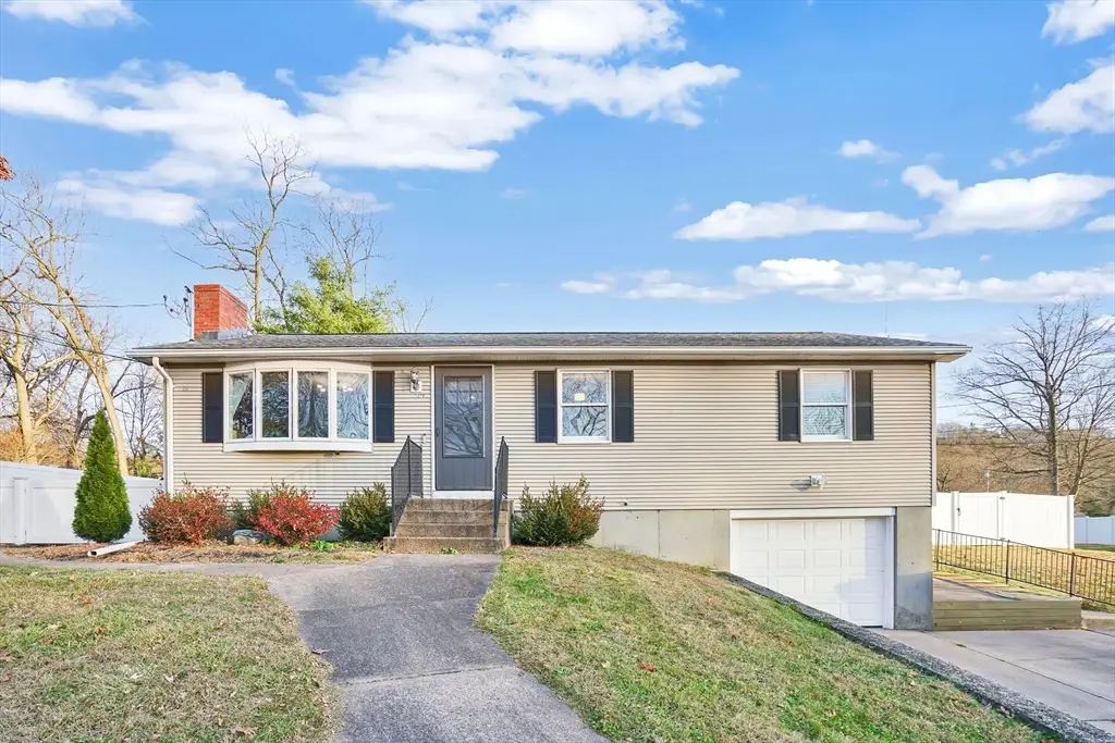 29 Sunrise Ter, Westfield, MA 01085 - Image #1