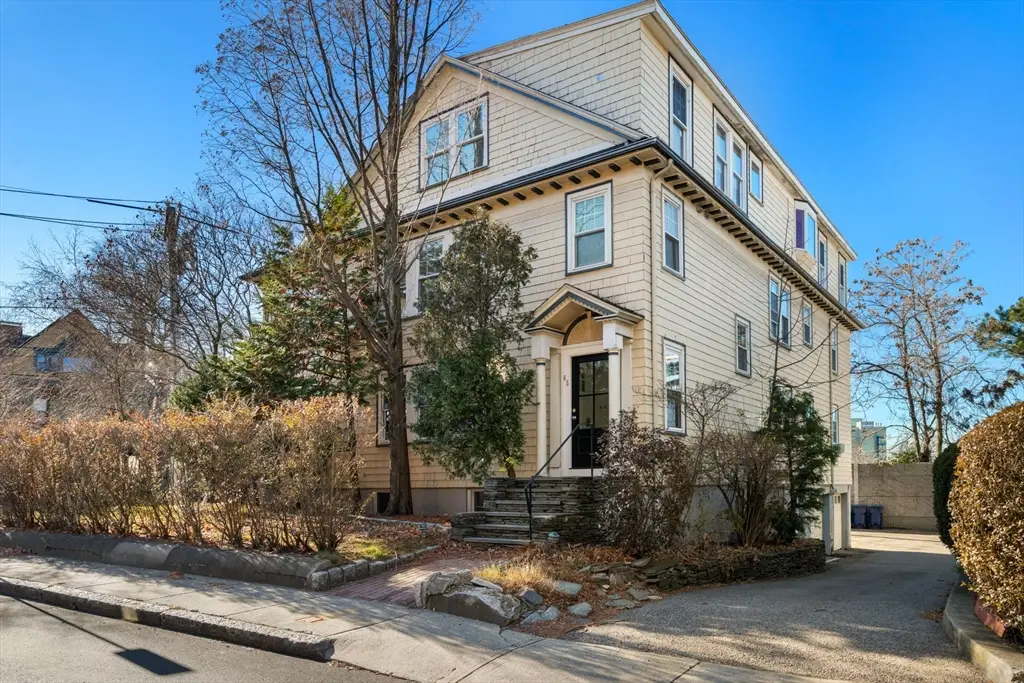 65-67 Saint James Circle, Newton, MA 02458 - Image #1