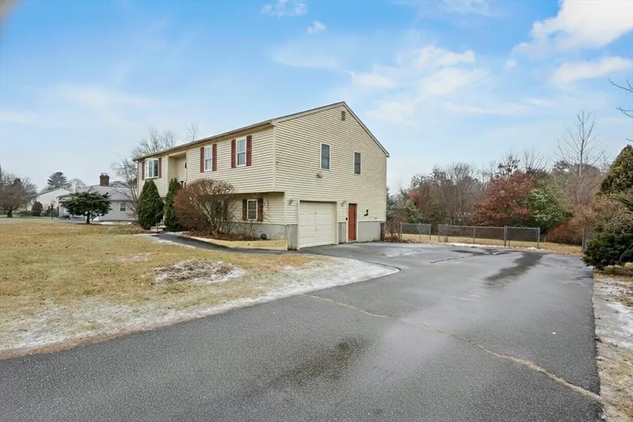 4 Corey Drive, Oxford, MA 01540 - Image #2