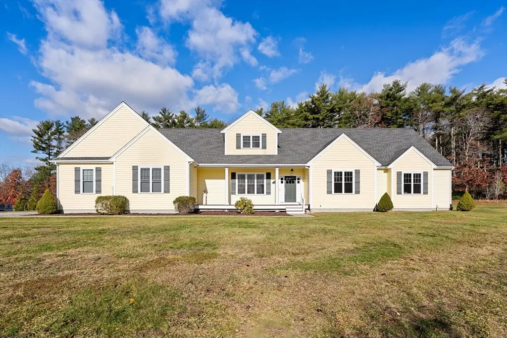 10 Emily Ln, Pembroke, MA 02359 - Image #1