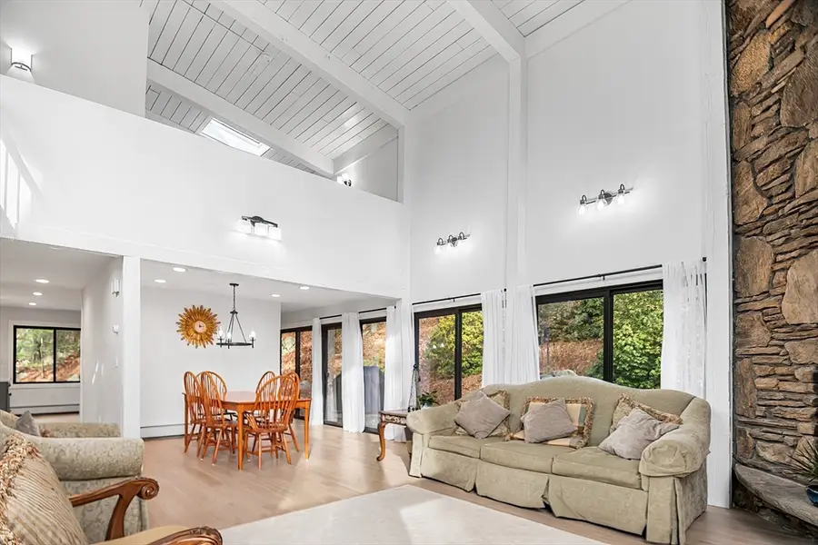 244 Moulton Dr, Lynnfield, MA 01940 - Image #3