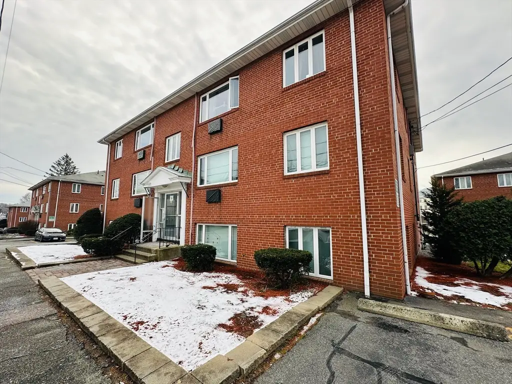 38 Carey Avenue #6, Watertown, MA 02472 - Image #1
