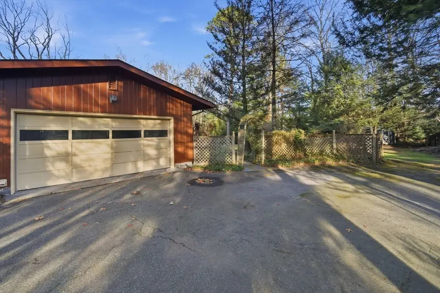 67 Shady Side Dr, Longmeadow, MA 01106 - Image #3