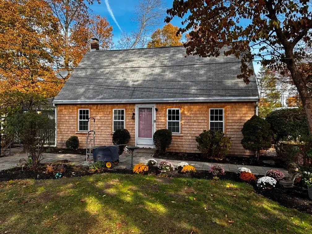 209 Lake Shore Dr, Weymouth, MA 02189 - Image #1